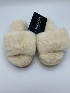 Slippers kind 090001 moscow white S28/29